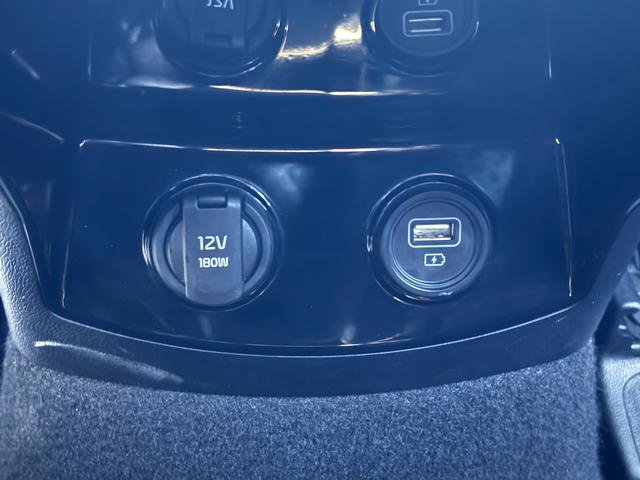 Certified 2022 Kia Sorento SX w/ Panoramic Sunroof Package image 21