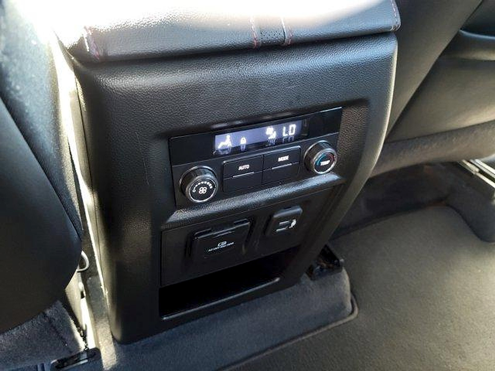 Used 2023 Chevrolet Traverse RS AWD/4WD image 17