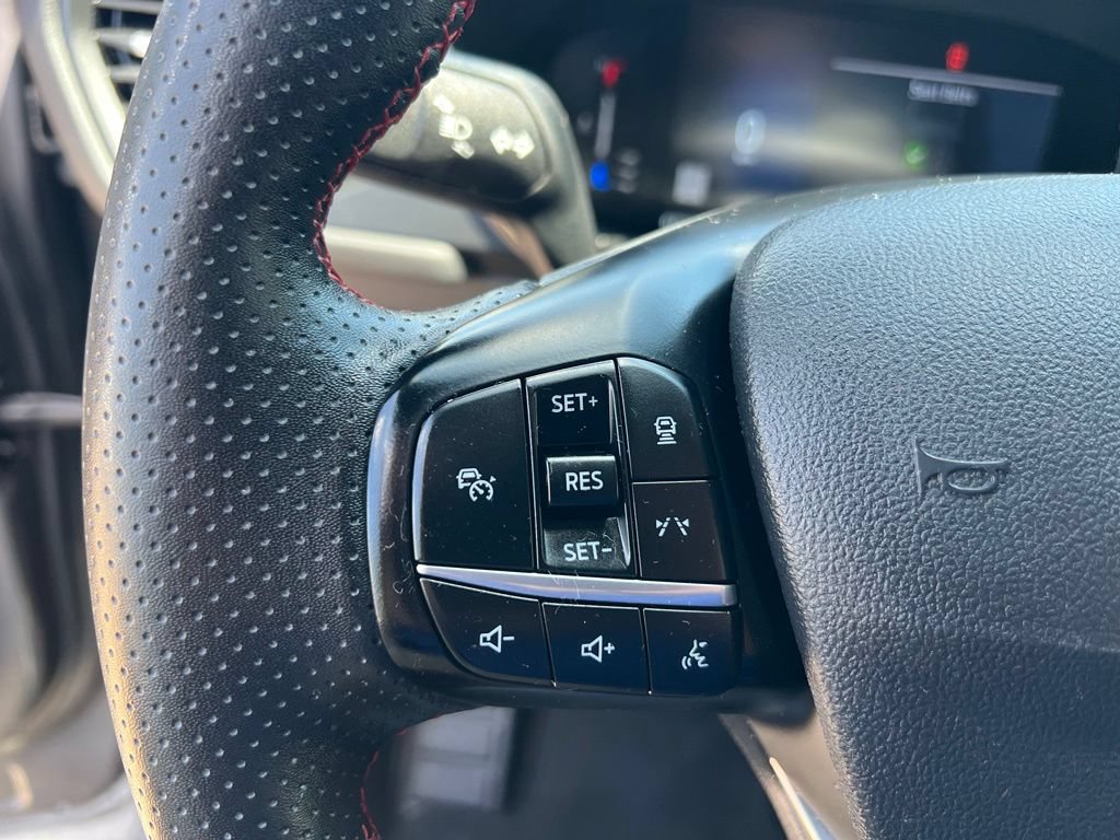 Used 2024 Ford Escape ST-Line w/ Tech Pack #1 AWD/4WD image 39