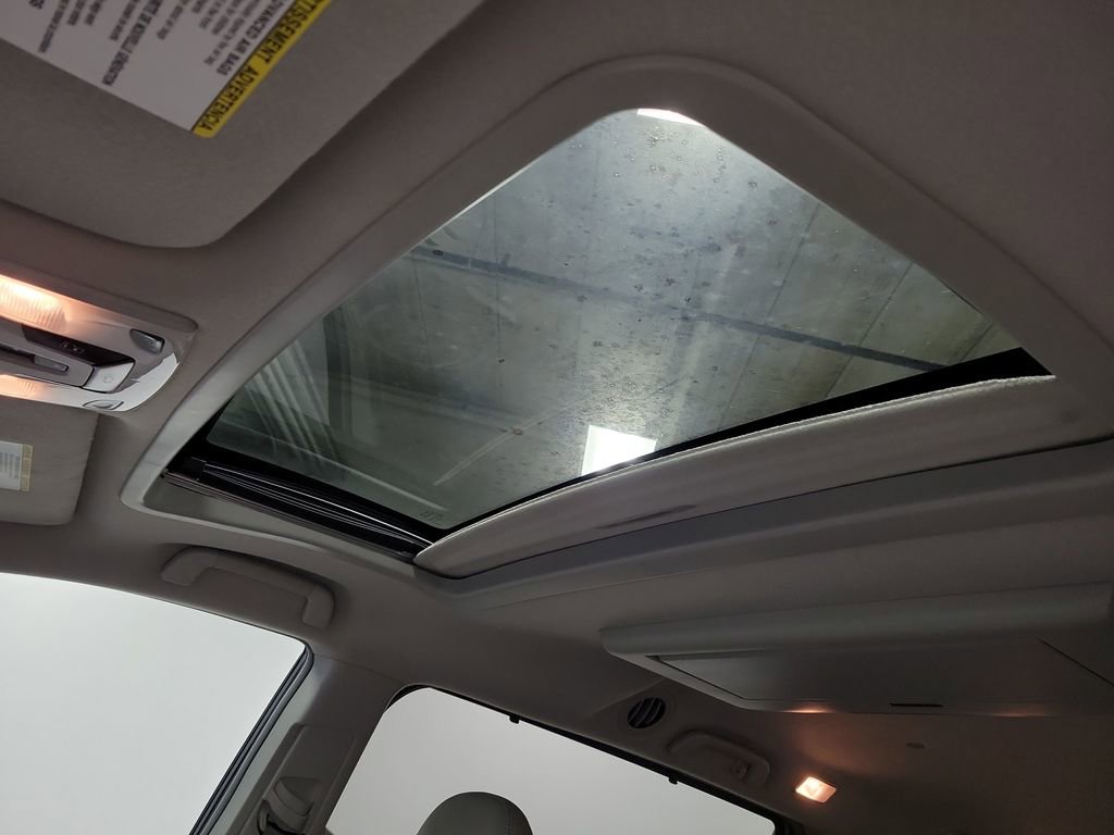 Used 2014 Toyota Sienna XLE image 14