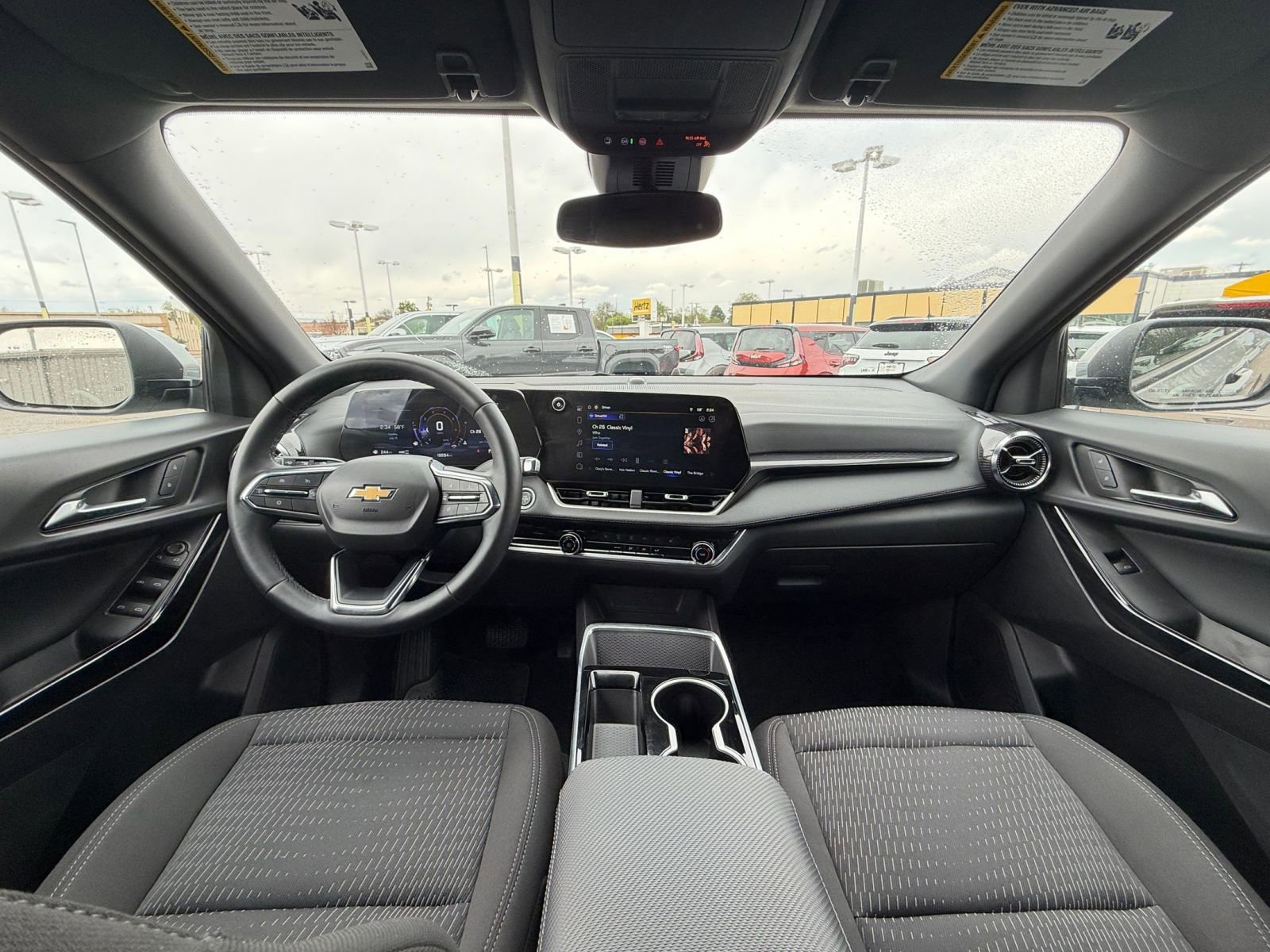 Used 2025 Chevrolet Equinox LT AWD/4WD image 32