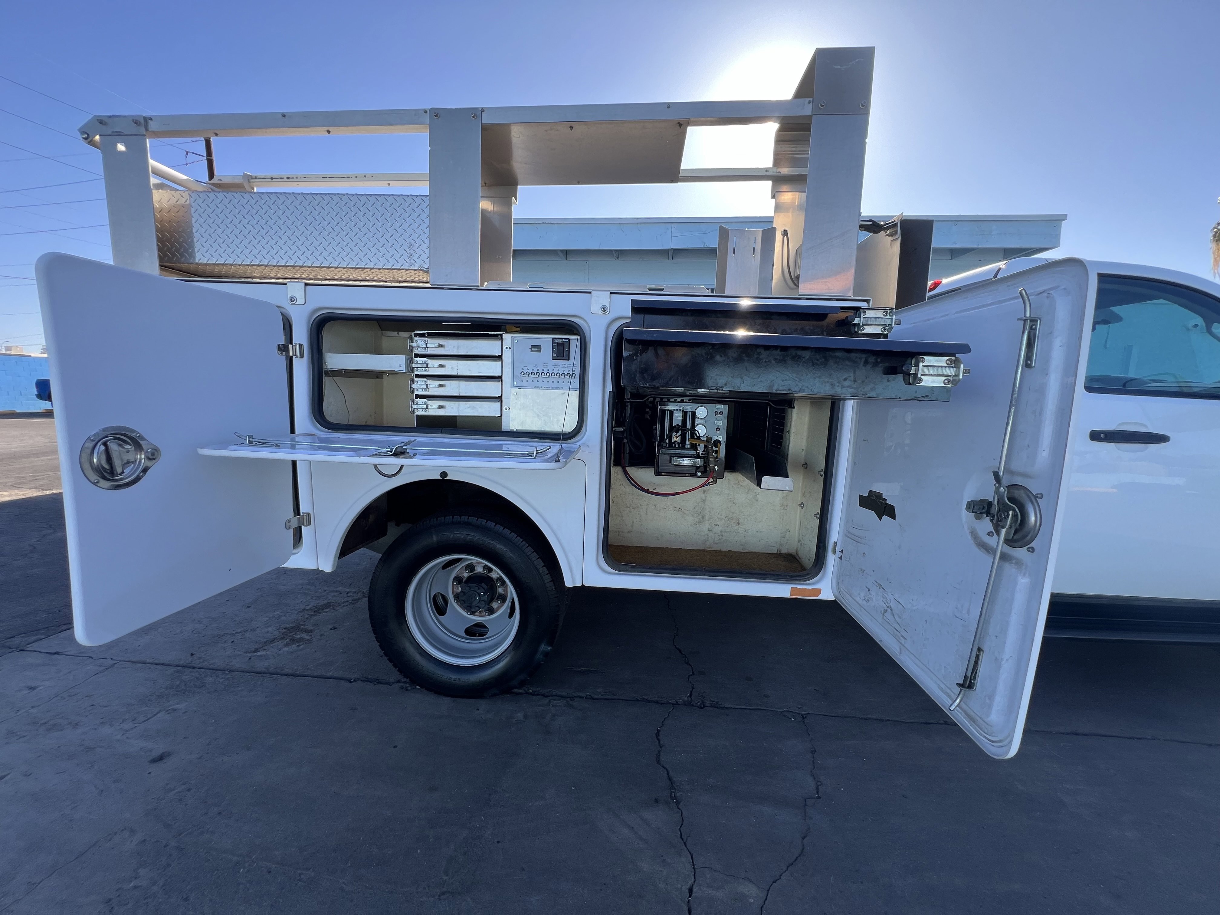 Used 2013 Chevrolet Silverado 3500 W/T image 3