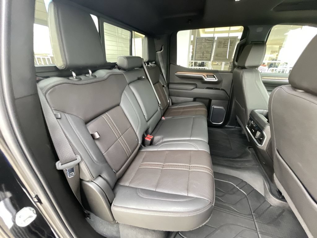 Certified 2023 Chevrolet Silverado 1500 High Country w/ High Country Premium Package AWD/4WD image 27