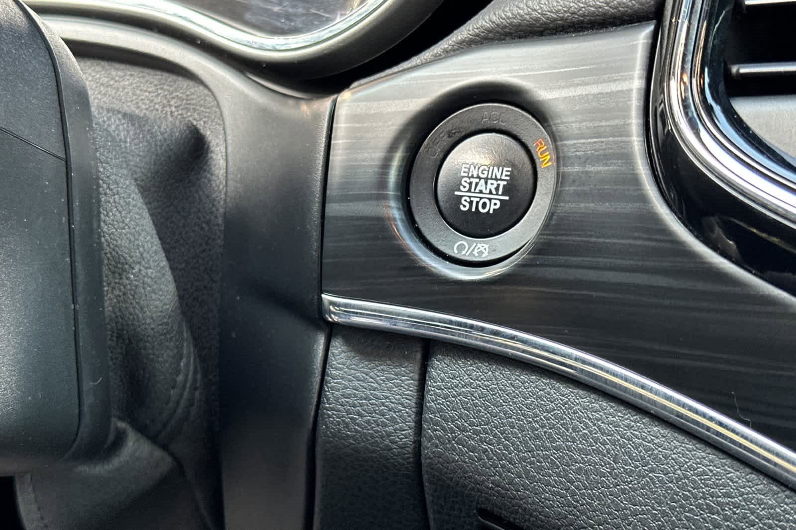 Used 2019 Jeep Grand Cherokee Limited w/ Luxury Group II image 22