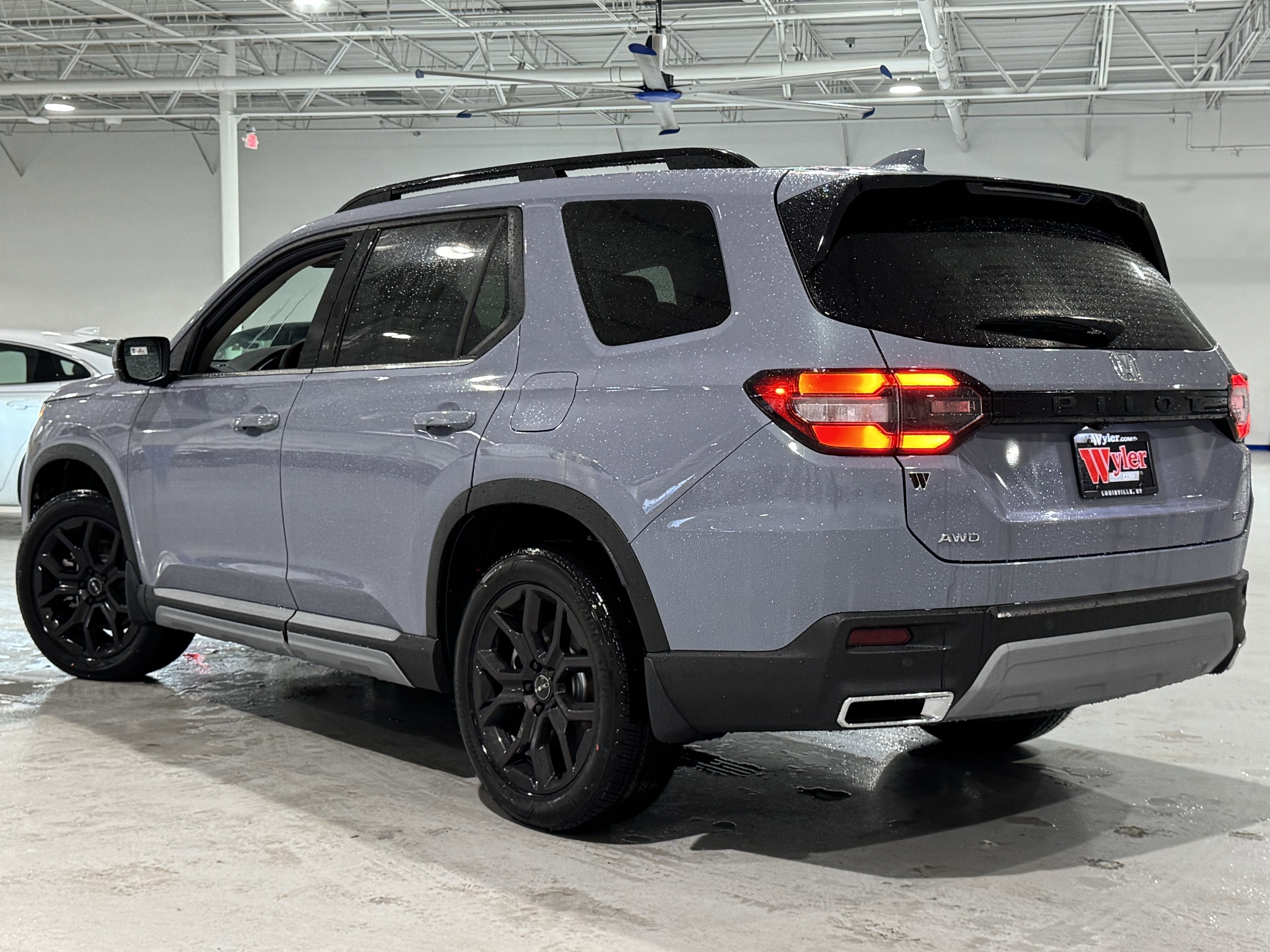 New 2025 Honda Pilot Touring image 20