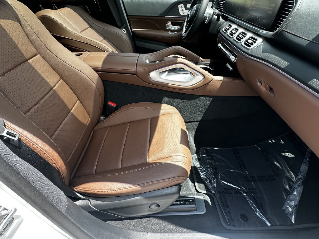 New 2026 Mercedes-Benz GLS 450 4MATIC image 15