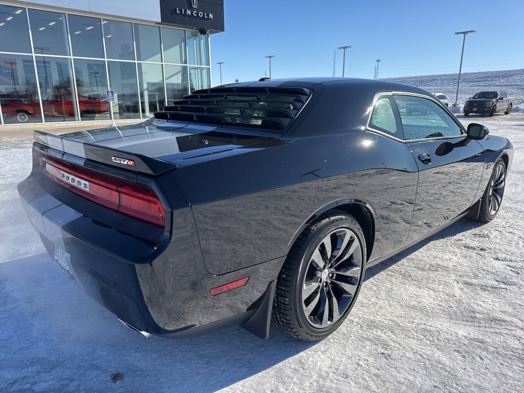 Used 2014 Dodge Challenger SRT8 image 29