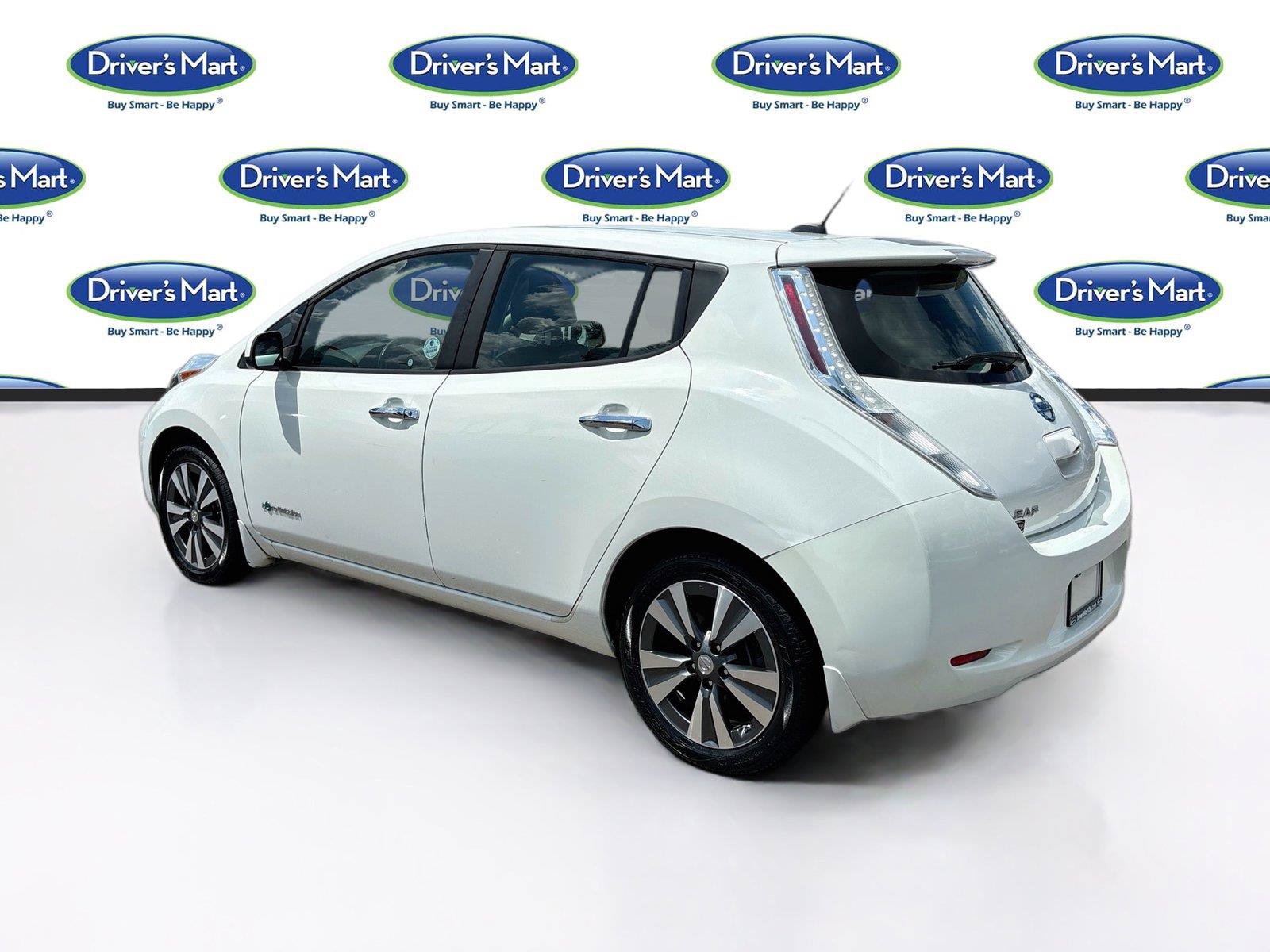 Used 2016 Nissan Leaf SL w/ Premium Package FWD image 5