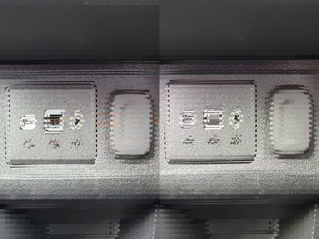 Used 2023 Buick Encore GX Select image 28