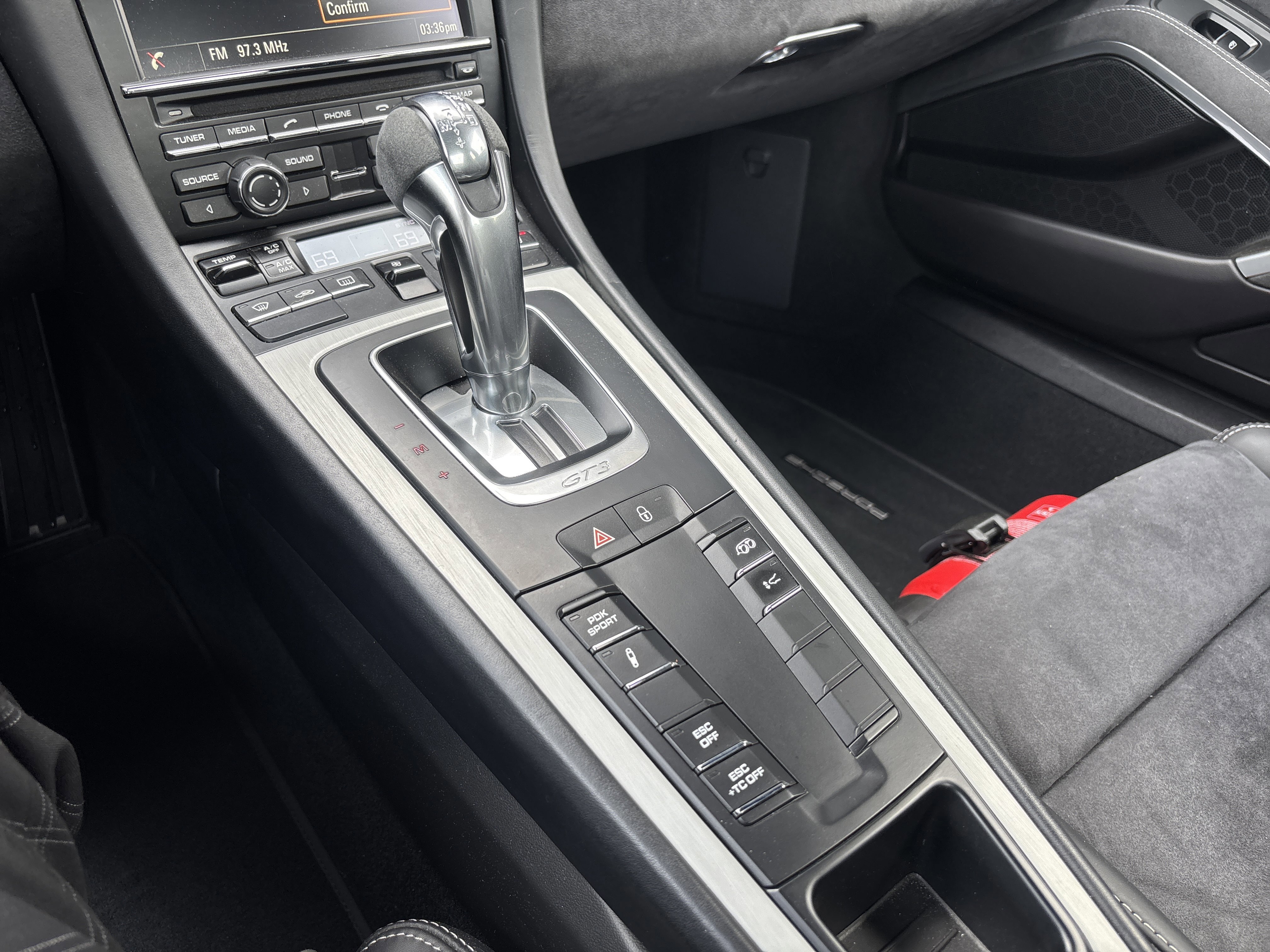 Used 2015 Porsche 911 GT3 RWD image 26