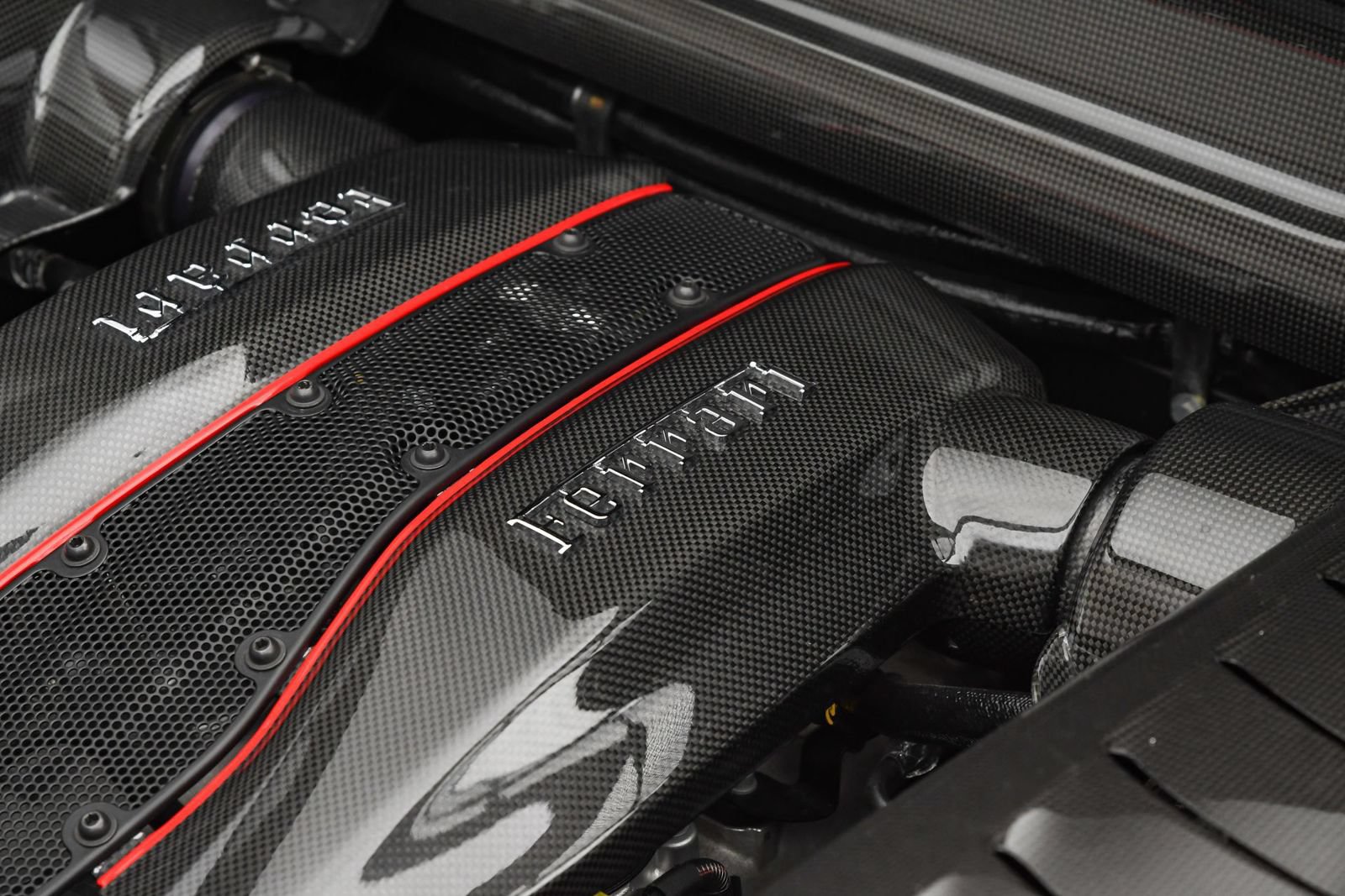 Used 2020 Ferrari 488 Pista Coupe RWD image 17