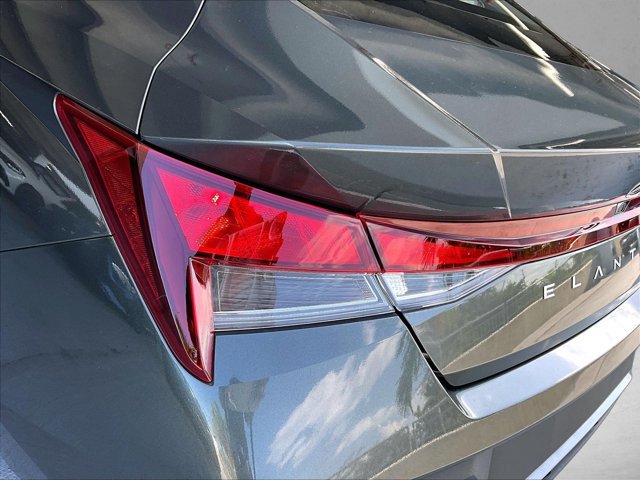Used 2024 Hyundai Elantra SEL FWD image 29