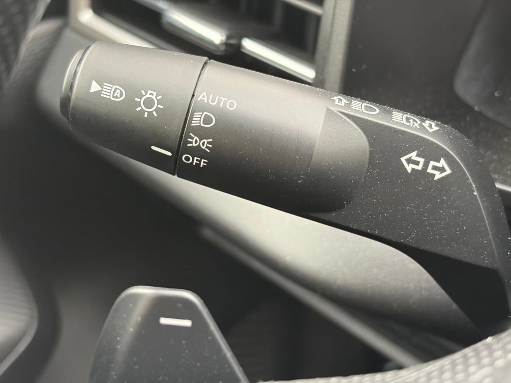 Used 2025 Mitsubishi Outlander ES AWD/4WD image 28