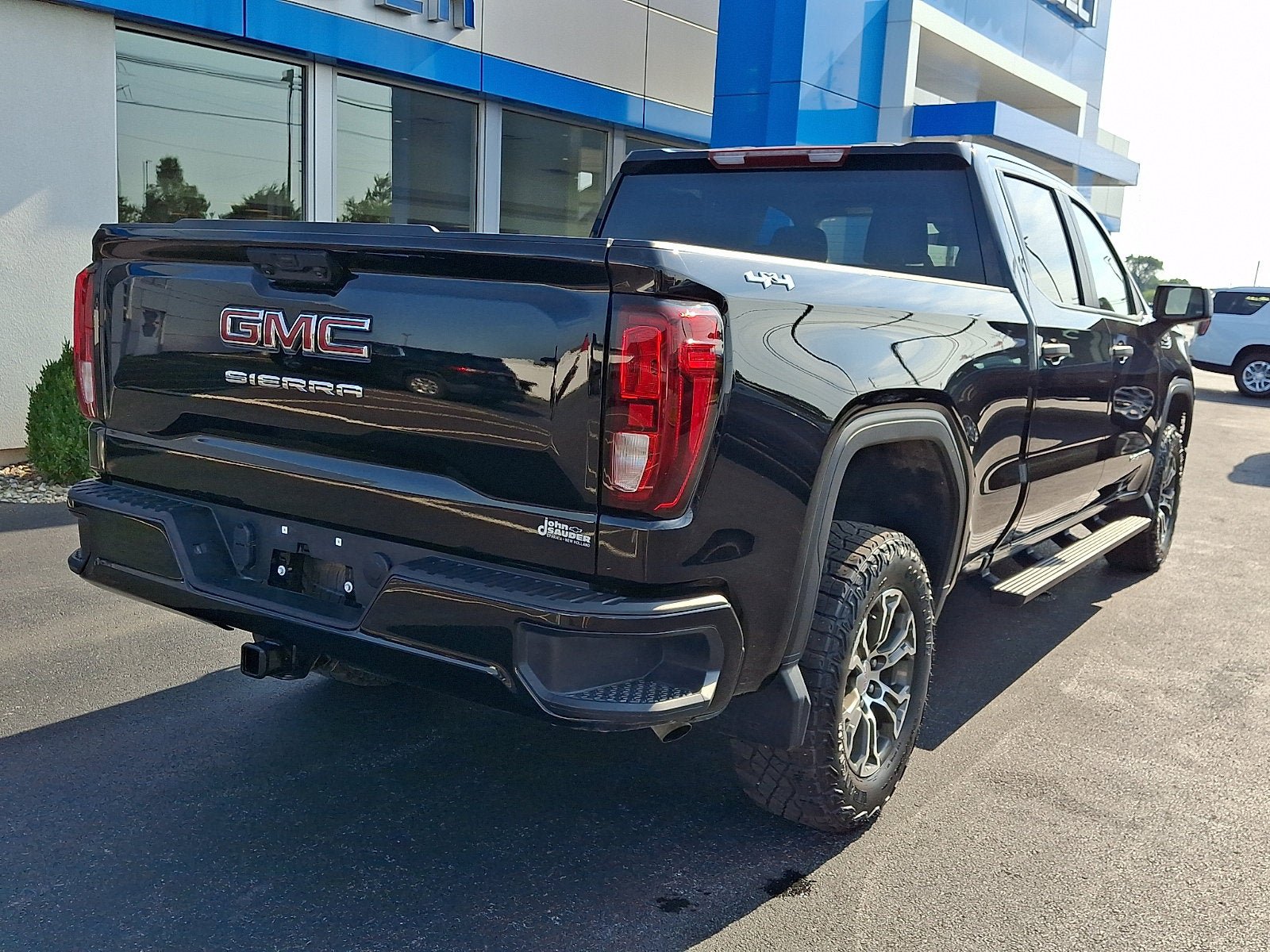 Used 2024 GMC Sierra 1500 Pro w/ Graphite Edition AWD/4WD image 6