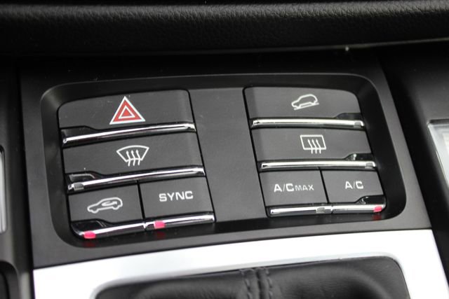 Used 2020 Porsche Macan AWD/4WD image 7