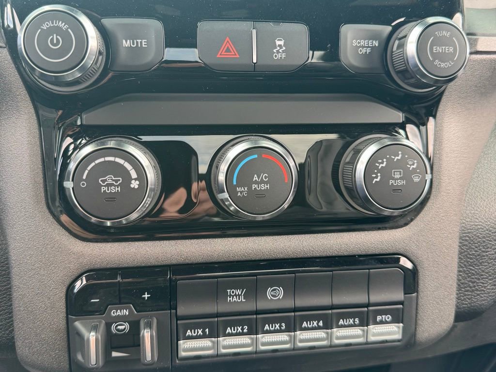 New 2026 RAM 5500 Tradesman AWD/4WD image 20