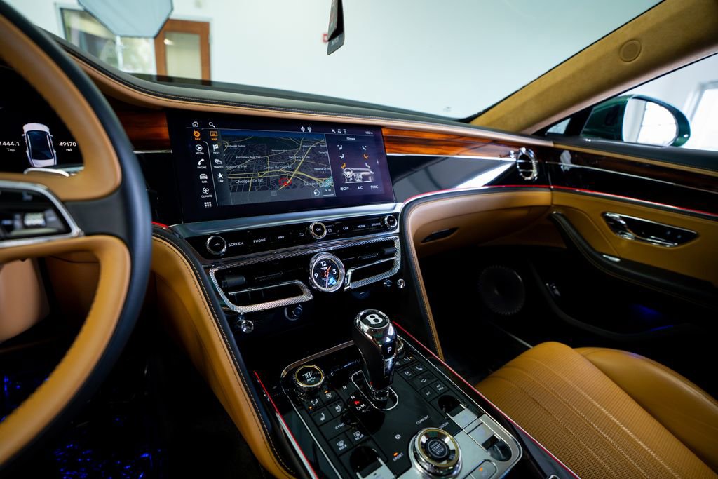 Used 2020 Bentley Flying Spur W12 image 42