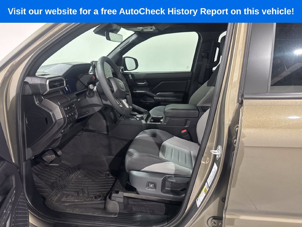 Used 2025 Toyota Tacoma TRD Off-Road AWD/4WD image 16