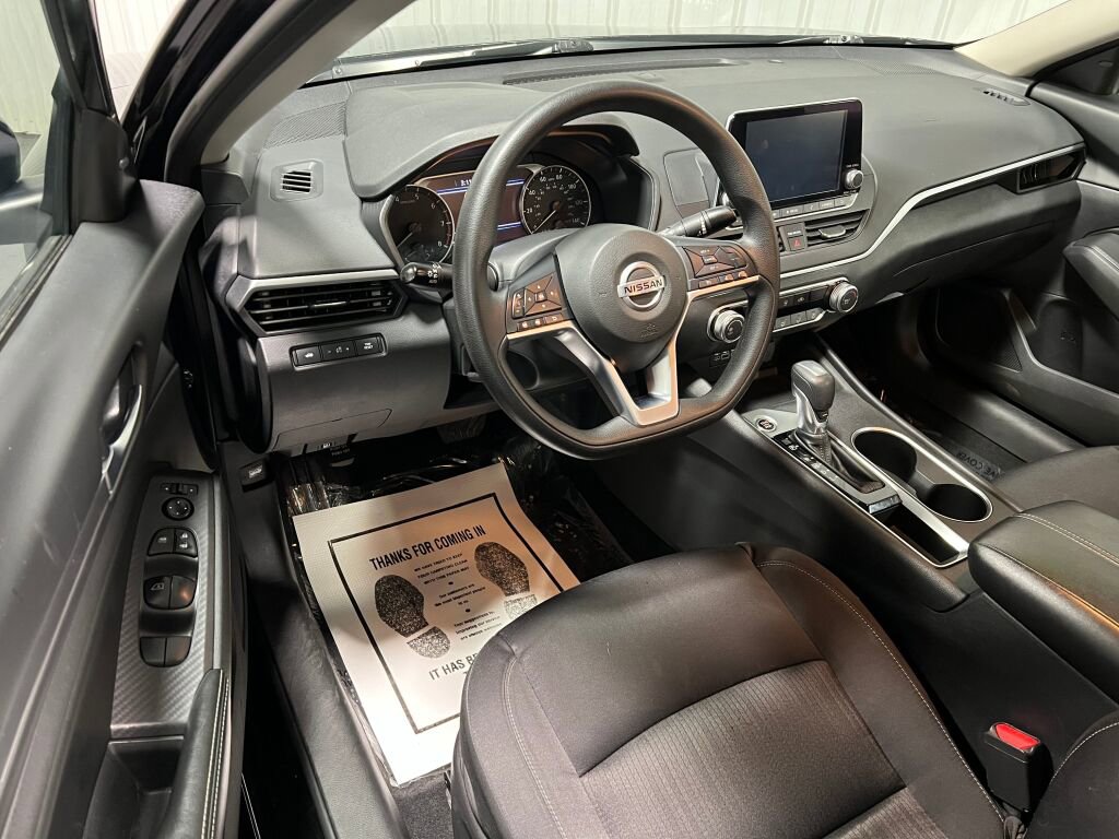 Used 2022 Nissan Altima 2.5 SV video 2