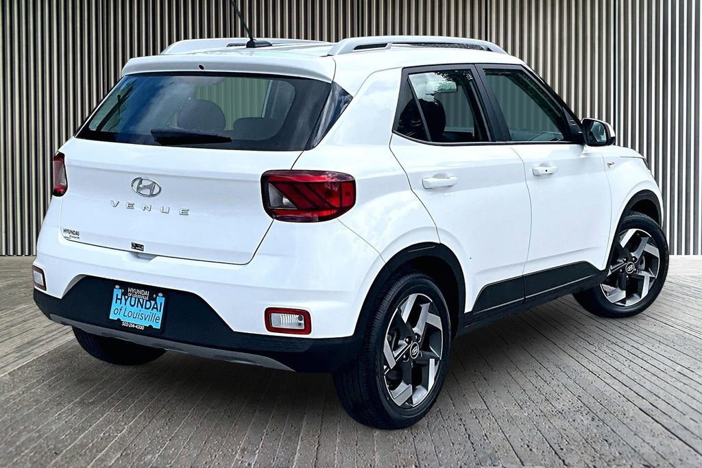 Used 2025 Hyundai Venue SEL FWD image 13
