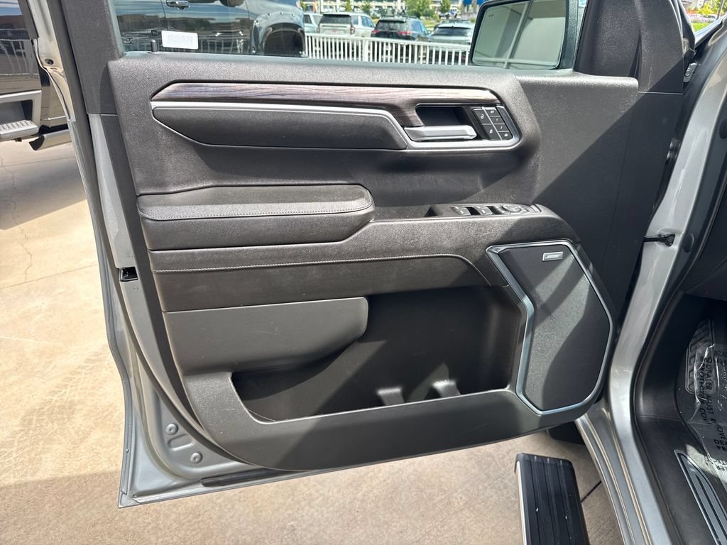 Used 2023 Chevrolet Silverado 1500 LTZ AWD/4WD image 10