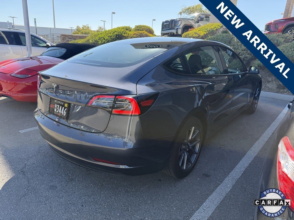 Used 2023 Tesla Model 3 Standard Range image 4