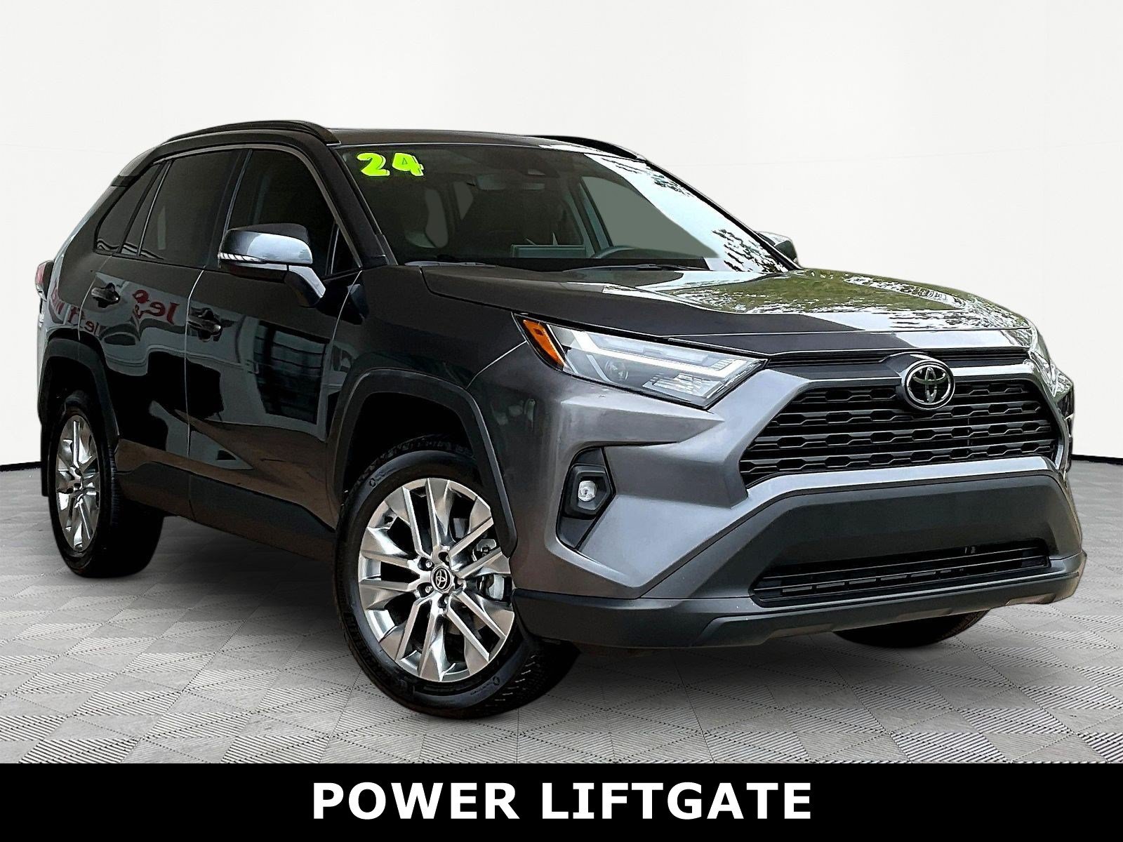 Used 2024 Toyota RAV4 XLE Premium FWD image 3