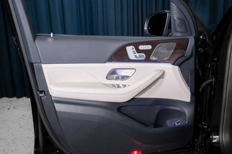 Certified 2026 Mercedes-Benz GLS 450 4MATIC image 12