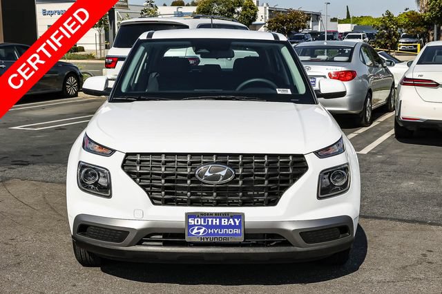 Certified 2024 Hyundai Venue SE FWD image 2