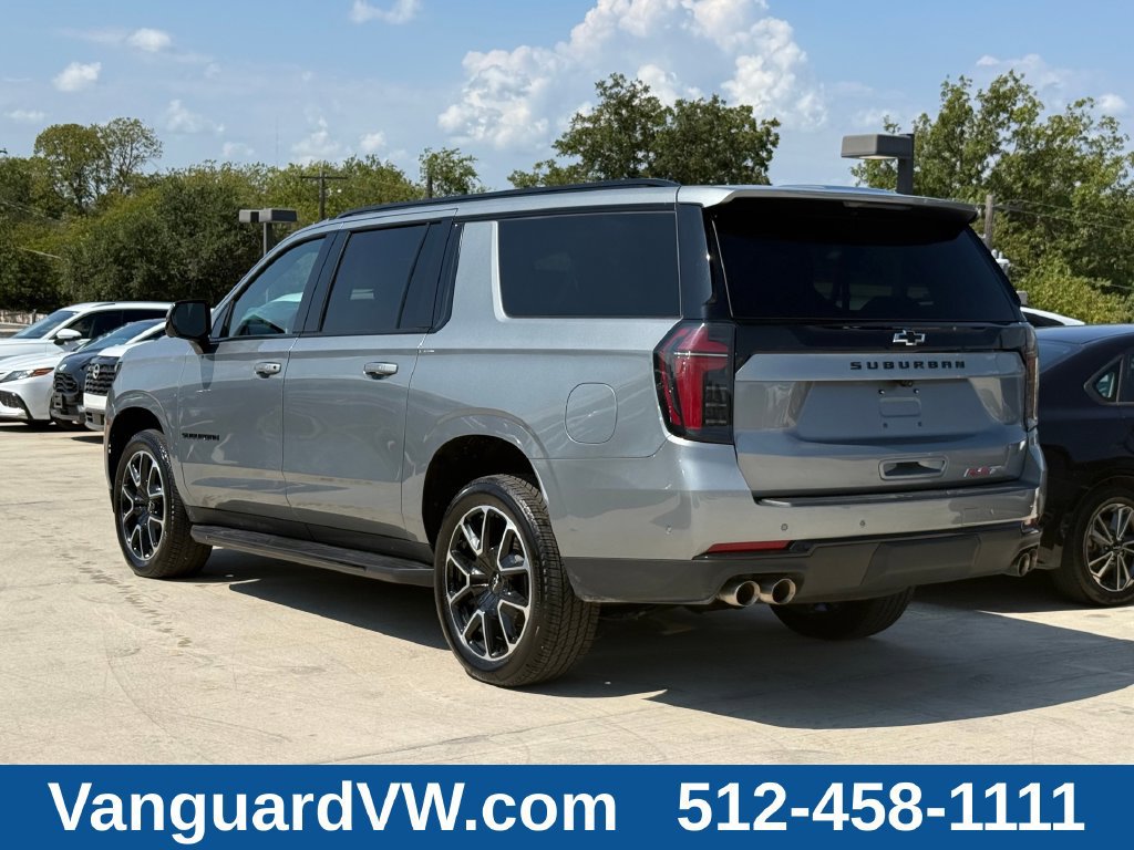 Used 2026 Chevrolet Suburban RST AWD/4WD image 6