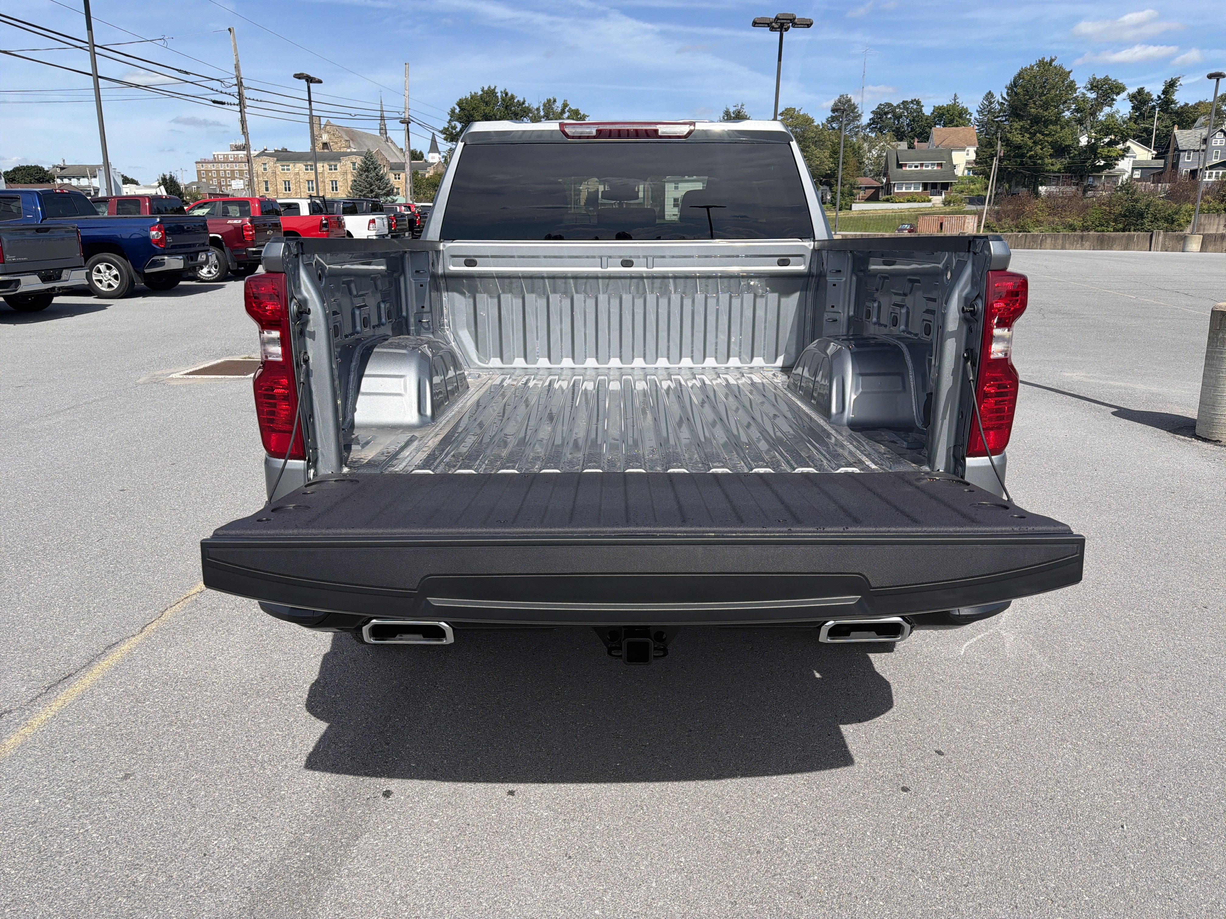New 2026 Chevrolet Silverado 1500 Custom Trail Boss w/ LPO, Dark Essentials Package AWD/4WD image 17