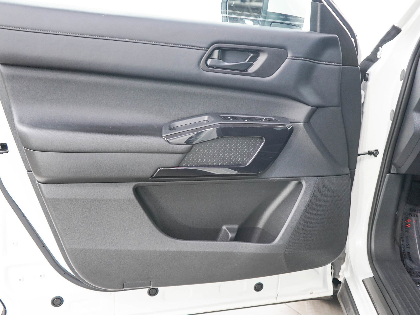 Used 2023 Nissan Pathfinder SV w/ SV Premium Package AWD/4WD image 20