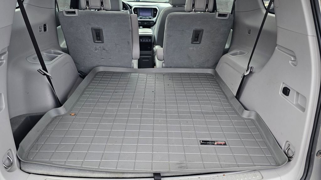 Used 2019 GMC Acadia SLT w/ LPO, Floor Liner Package image 14