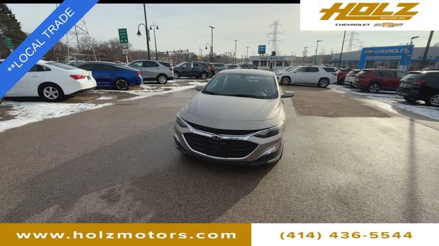 Used 2022 Chevrolet Malibu RS image 3