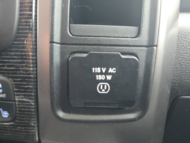 Used 2015 RAM 1500 Limited image 32