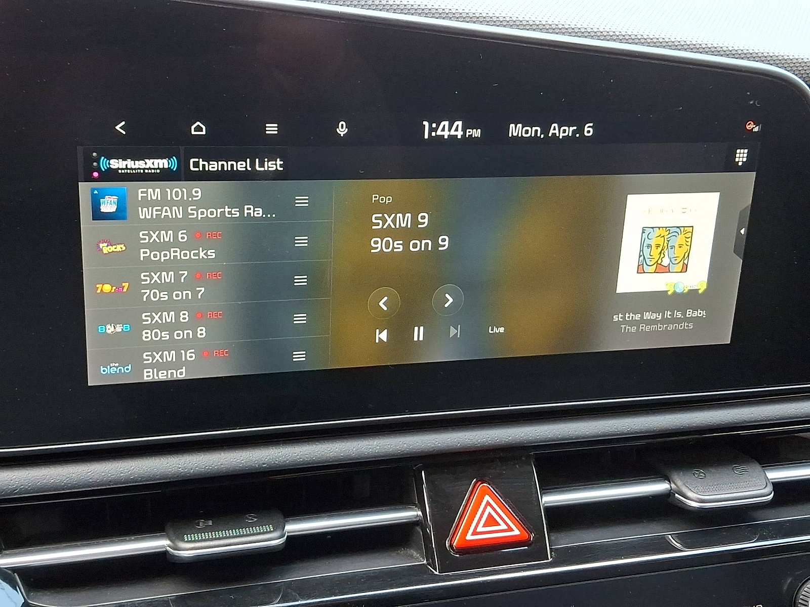 Used 2024 Kia Niro EX image 18