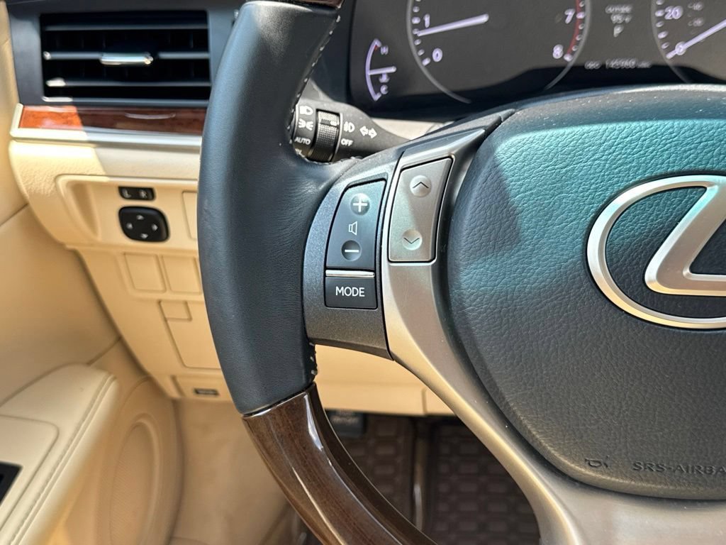 Used 2014 Lexus ES 350 w/ Luxury Package FWD image 16