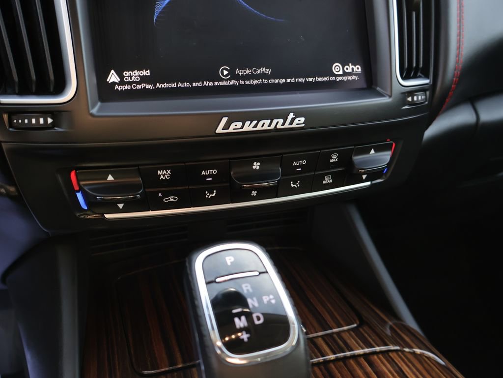 Used 2020 Maserati Levante GranLusso image 40