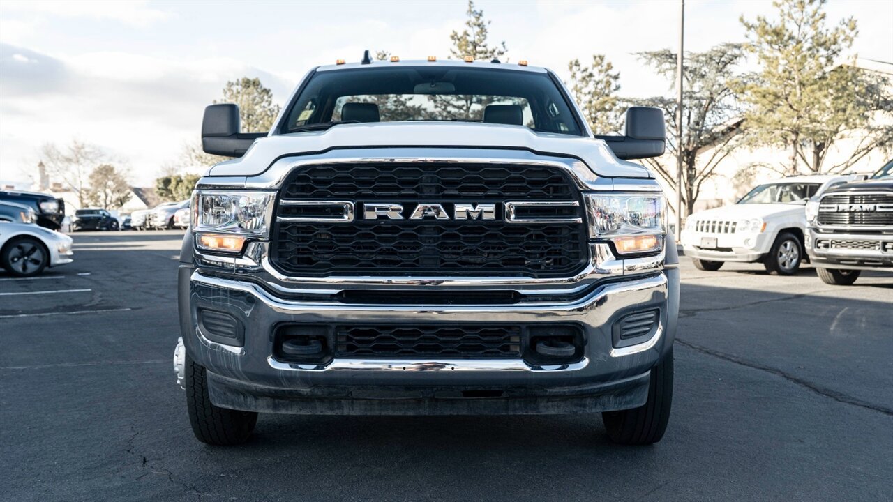 Used 2023 RAM 5500 Tradesman w/ Chrome Appearance Group AWD/4WD image 4
