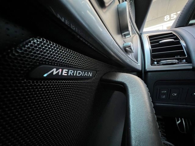 Used 2024 Jaguar F-TYPE R-Dynamic RWD image 9