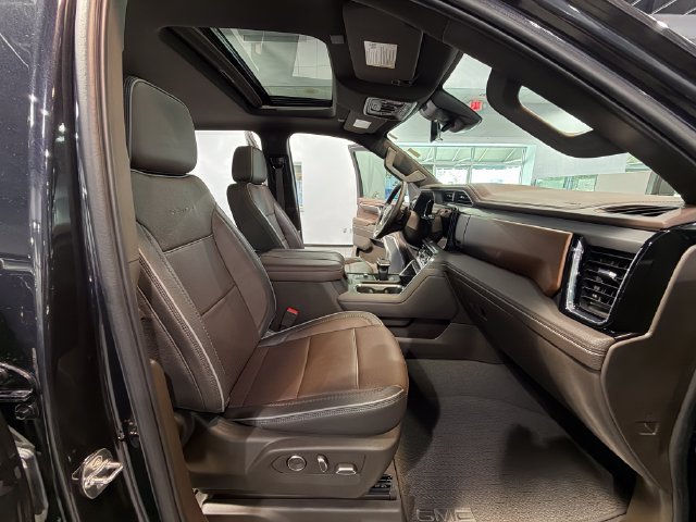 Used 2026 GMC Sierra 1500 Denali w/ Denali Reserve Package AWD/4WD image 15