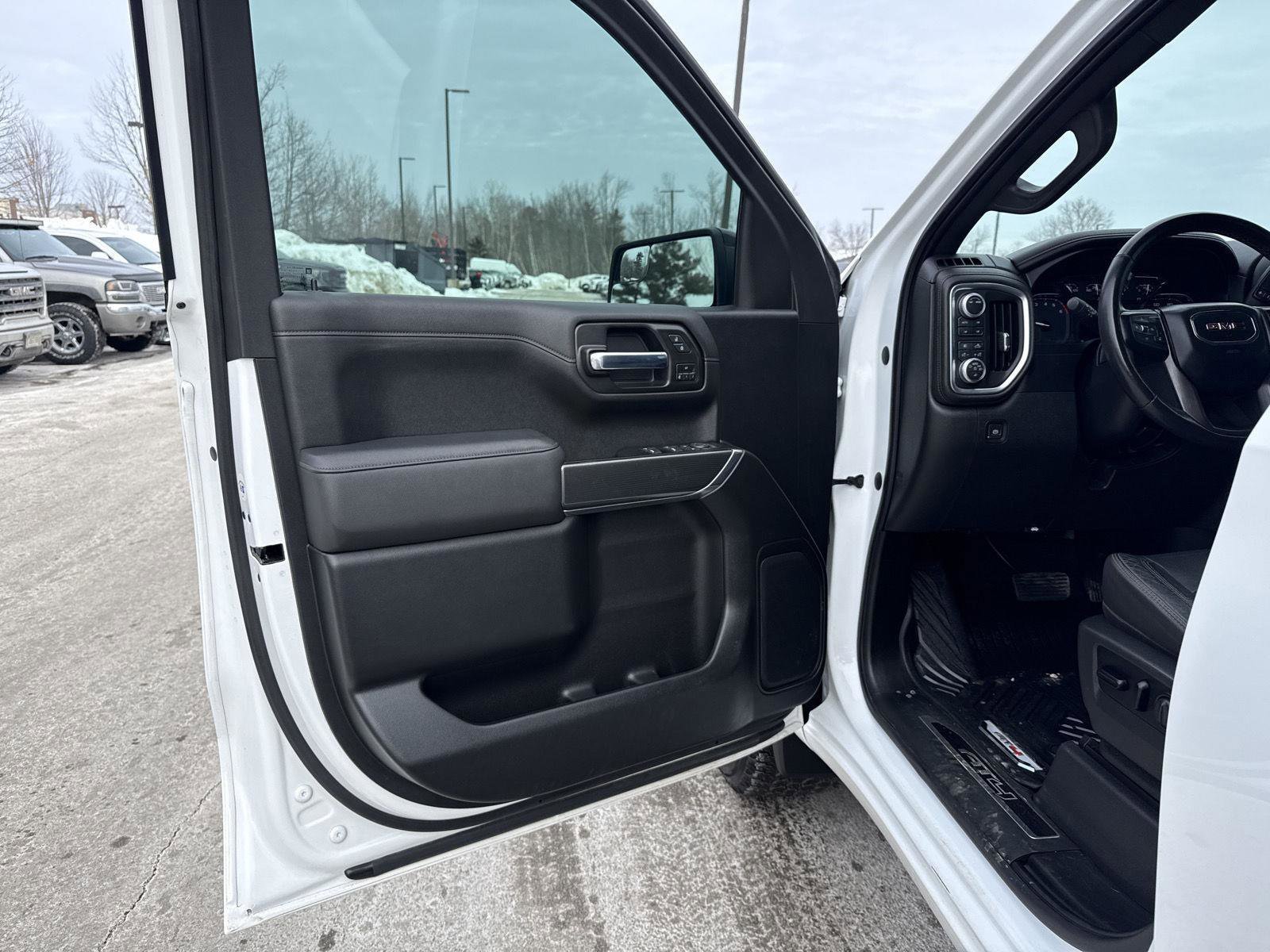 Used 2020 GMC Sierra 1500 AT4 image 12