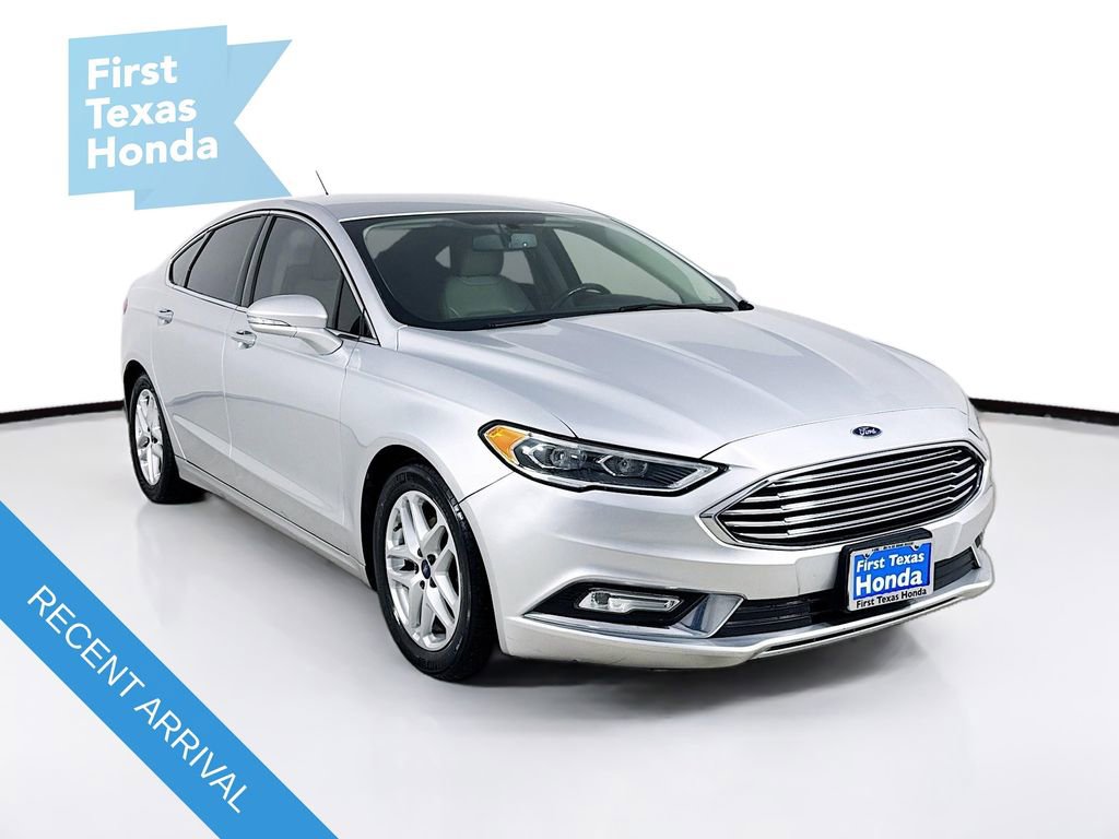 Used 2017 Ford Fusion SE FWD image 1