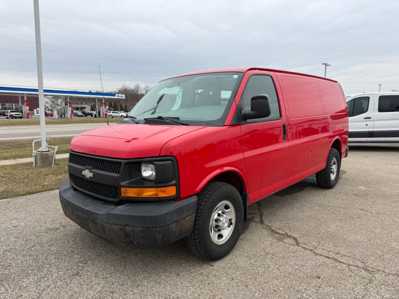 Used 2015 Chevrolet Express 2500 image 21