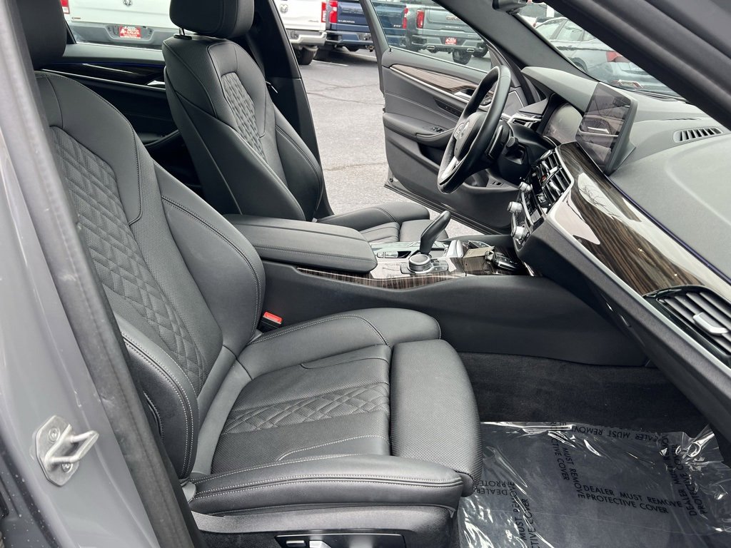 Used 2022 BMW 540i xDrive w/ Premium Package image 46