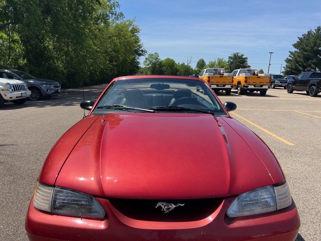 Used 1996 Ford Mustang GT RWD image 12