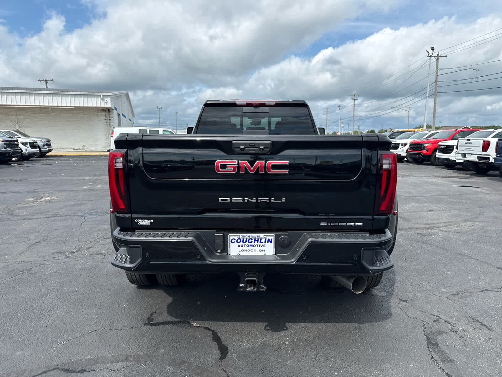 New 2026 GMC Sierra 3500 Denali w/ Technology Package AWD/4WD image 4
