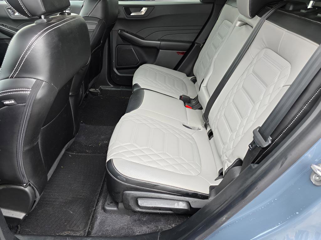 Used 2023 Ford Escape Platinum w/ Premium Technology Package FWD image 16