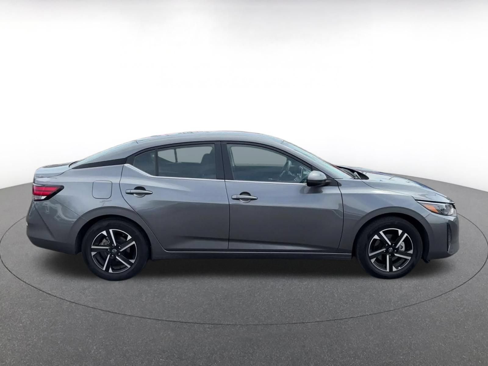 Used 2025 Nissan Sentra SV FWD image 13