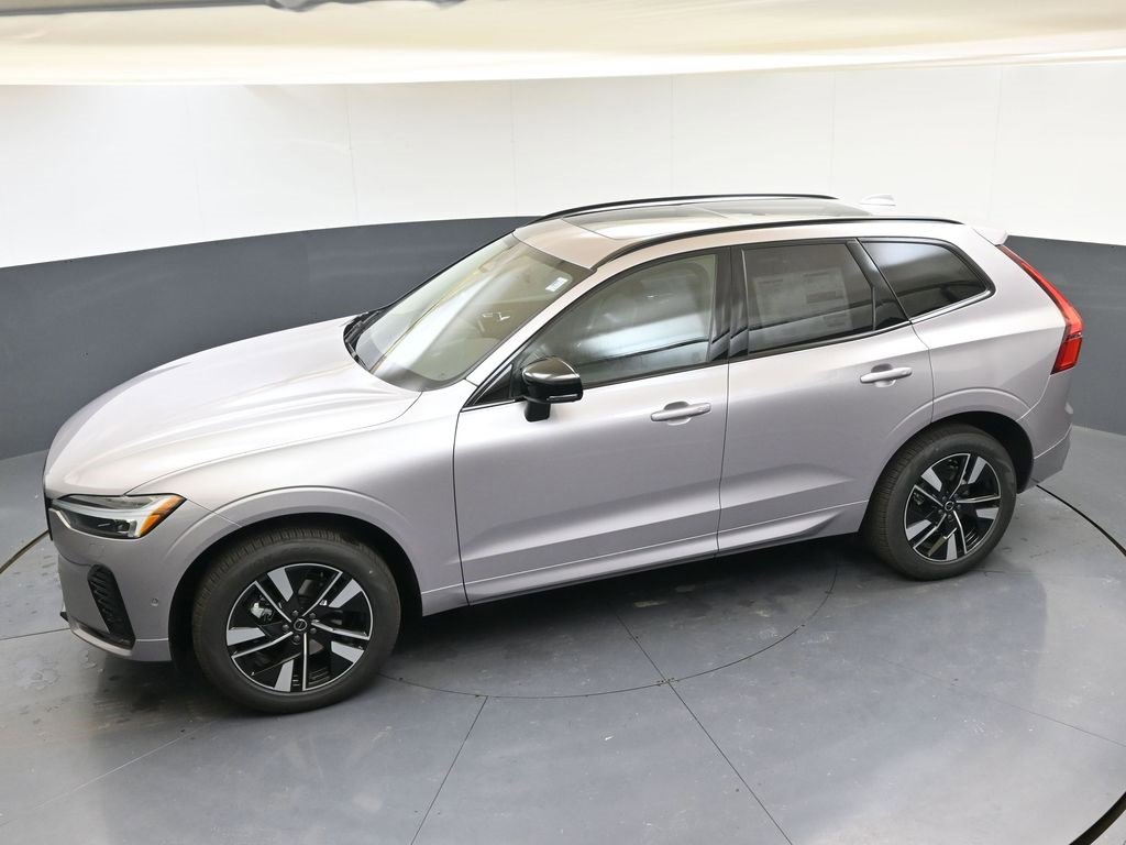 New 2026 Volvo XC60 B5 Plus w/ Climate Package image 44